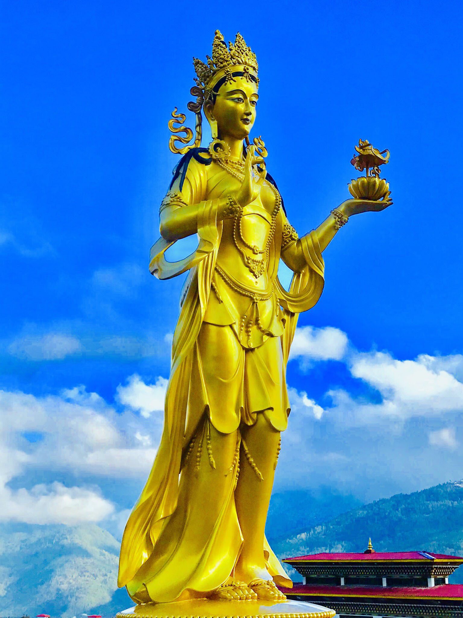 DISCOVER THE TRUE BHUTANESE SPIRIT